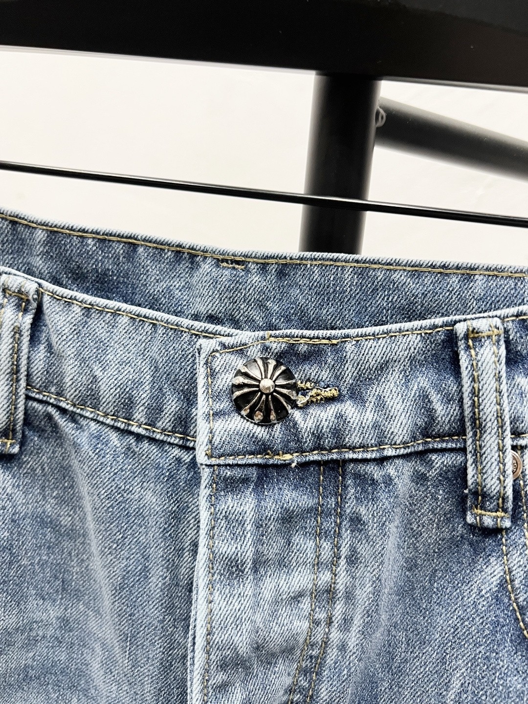 【CHROME HEARTS 公式旗艦店】クロムハーツ ジーパン、ご好評に付き再入荷！