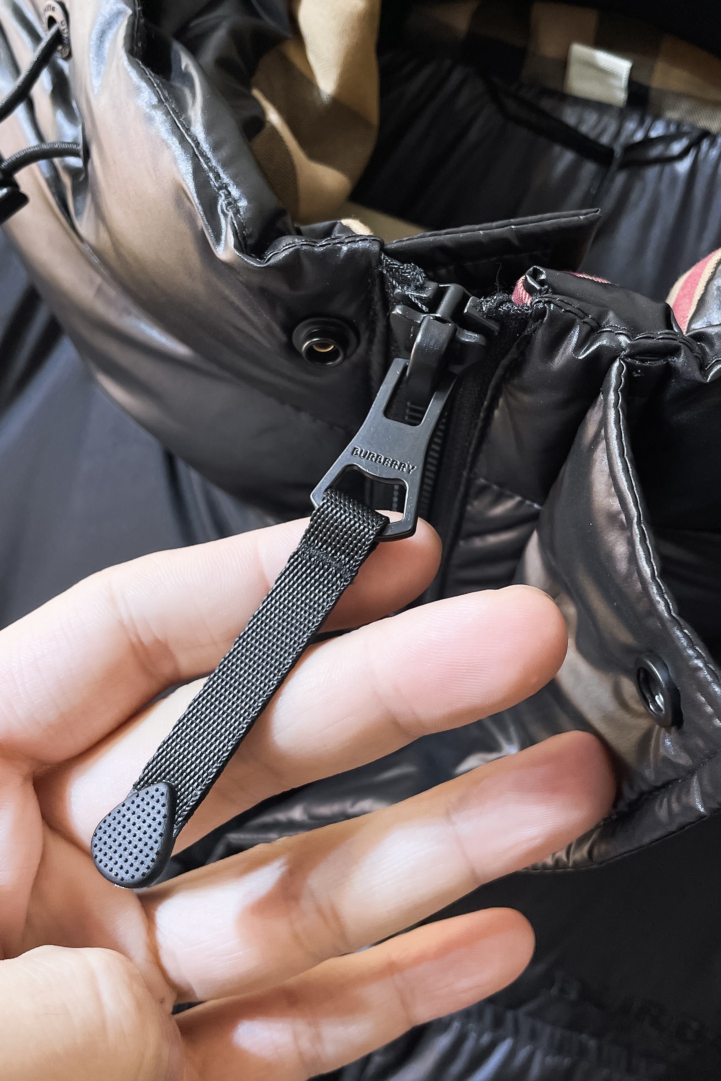 【BUREERRY旗艦店】（バーバリー）ダウンジャケット、ご好評に付き再入荷！！