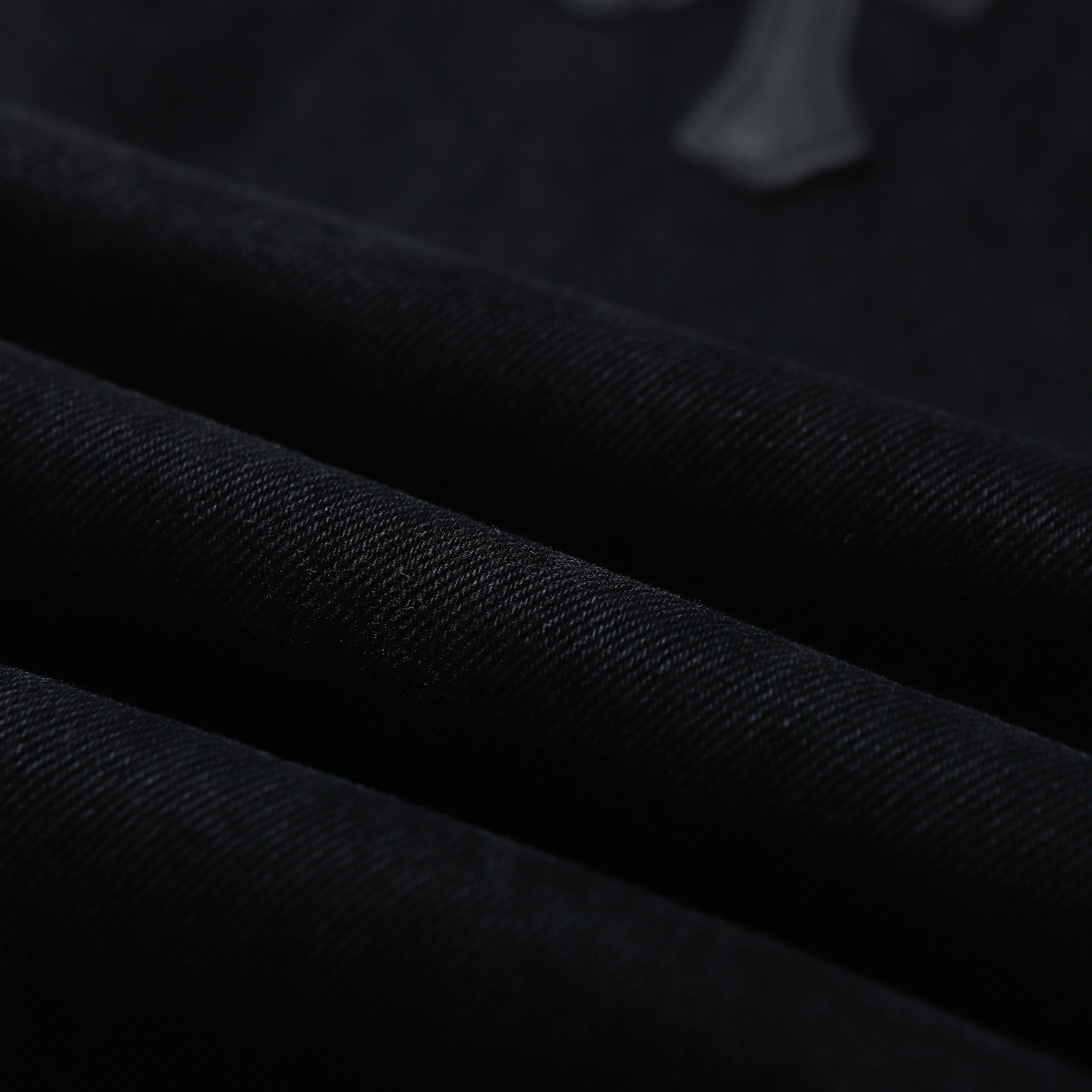 【CHROME HEARTS 公式旗艦店】クロムハーツ ジーパン、ご好評に付き再入荷！