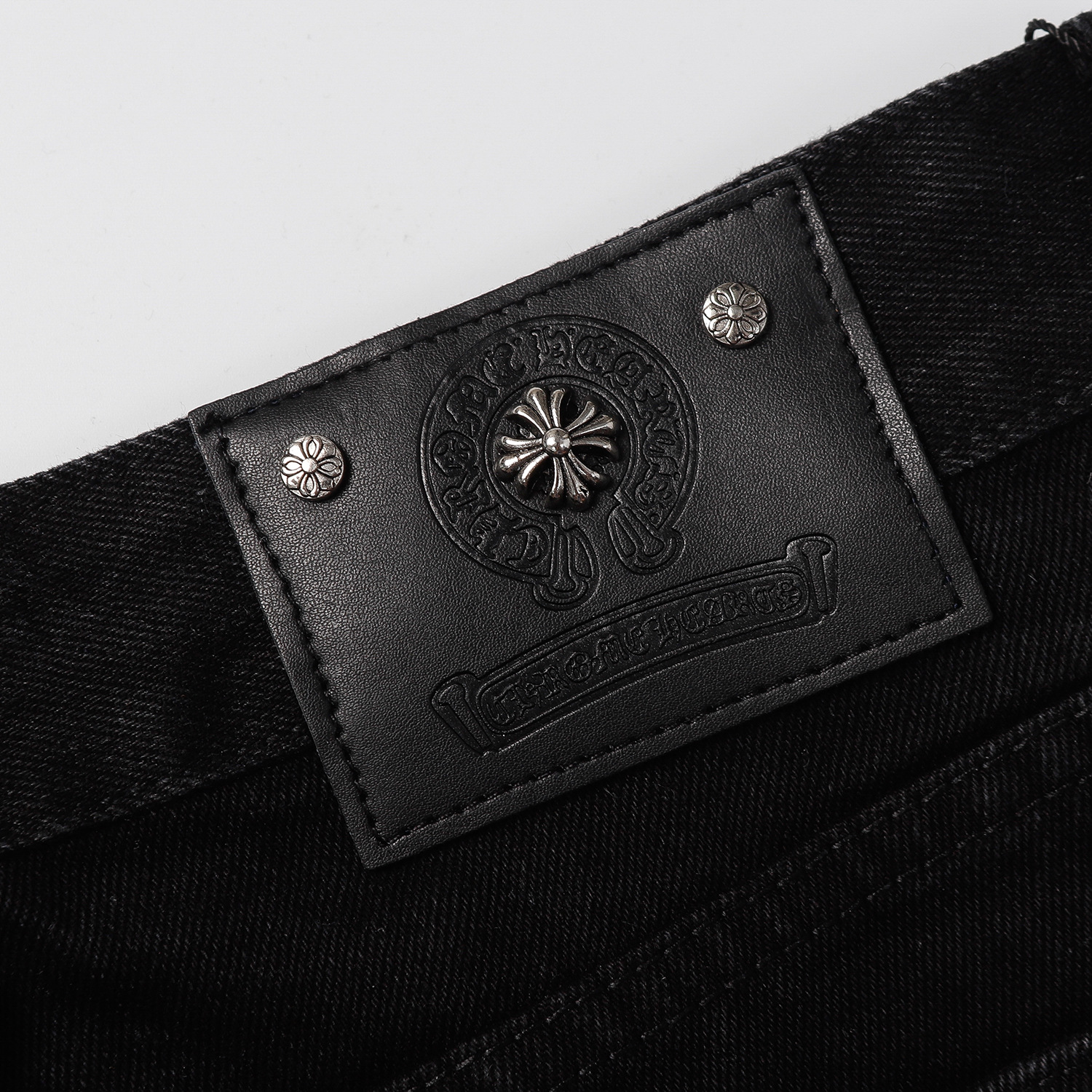 【CHROME HEARTS 公式旗艦店】クロムハーツ ジーパン、ご好評に付き再入荷！