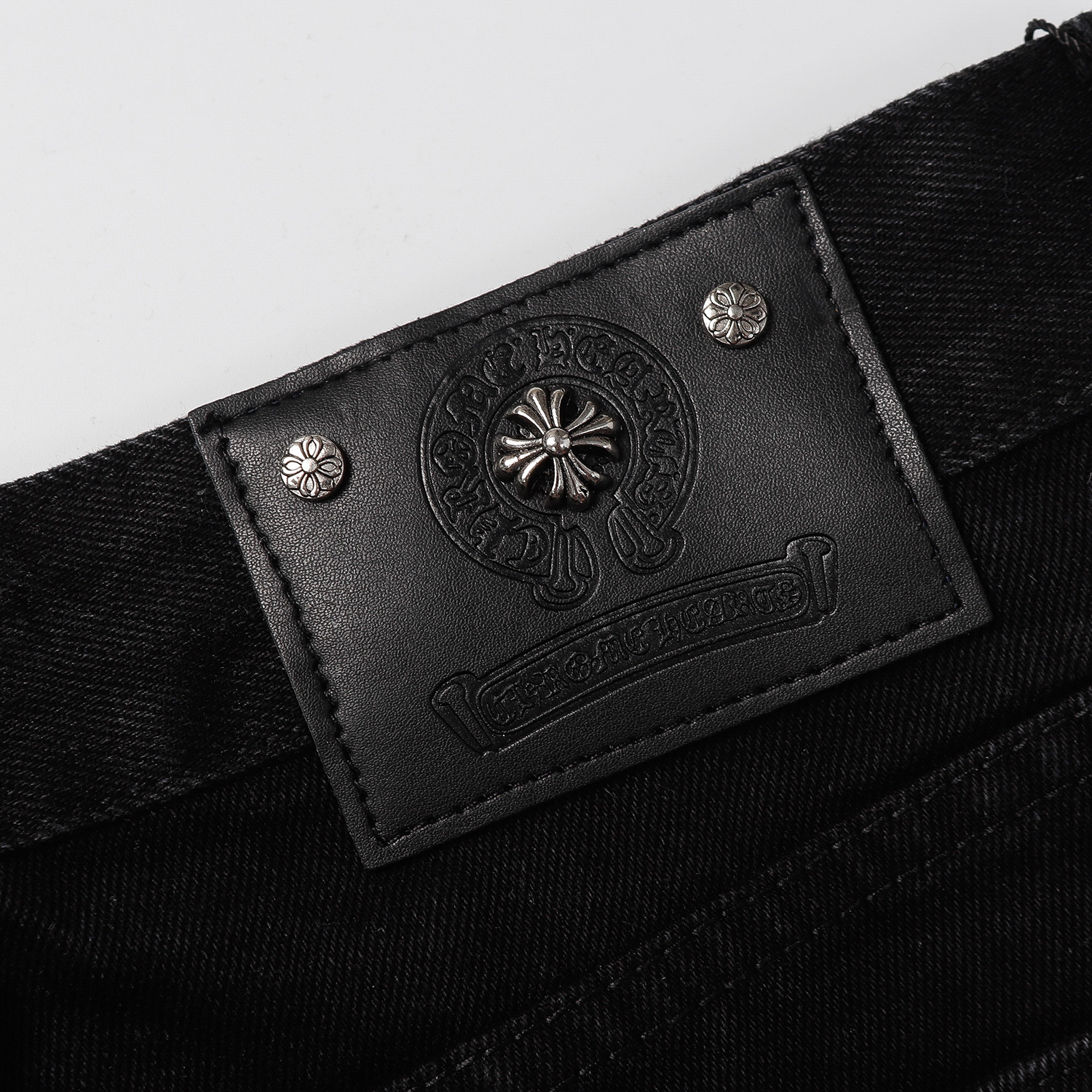 【CHROME HEARTS 公式旗艦店】クロムハーツ ジーパン、ご好評に付き再入荷！