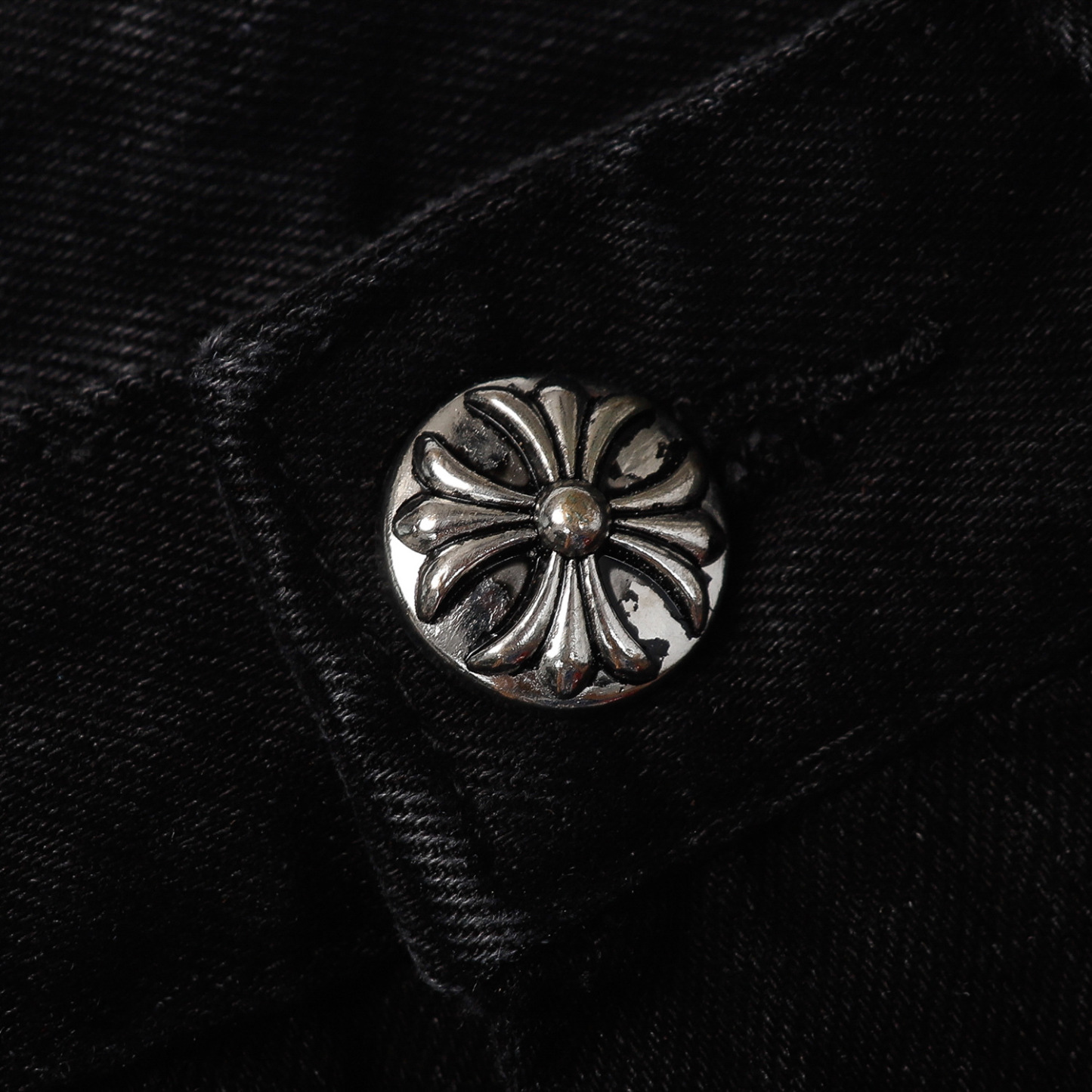 【CHROME HEARTS 公式旗艦店】クロムハーツ ジーパン、ご好評に付き再入荷！