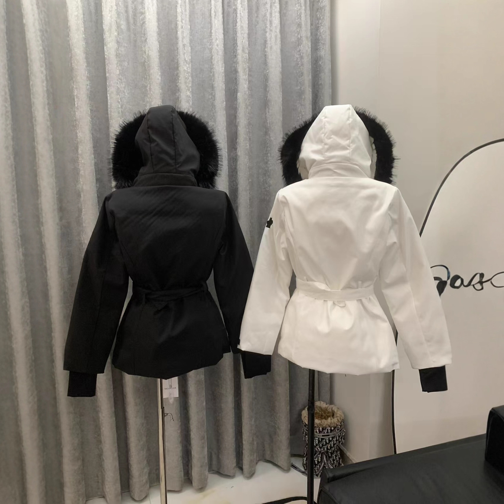 【MONCLER公式 旗艦店】モンクレール スキーのダウンジャケット ご好評に付き再入荷！