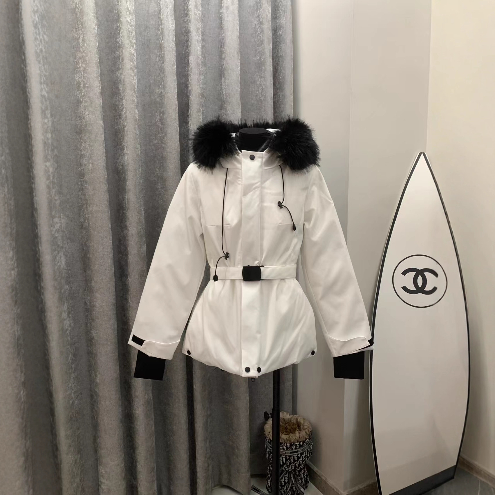 【MONCLER公式 旗艦店】モンクレール スキーのダウンジャケット ご好評に付き再入荷！