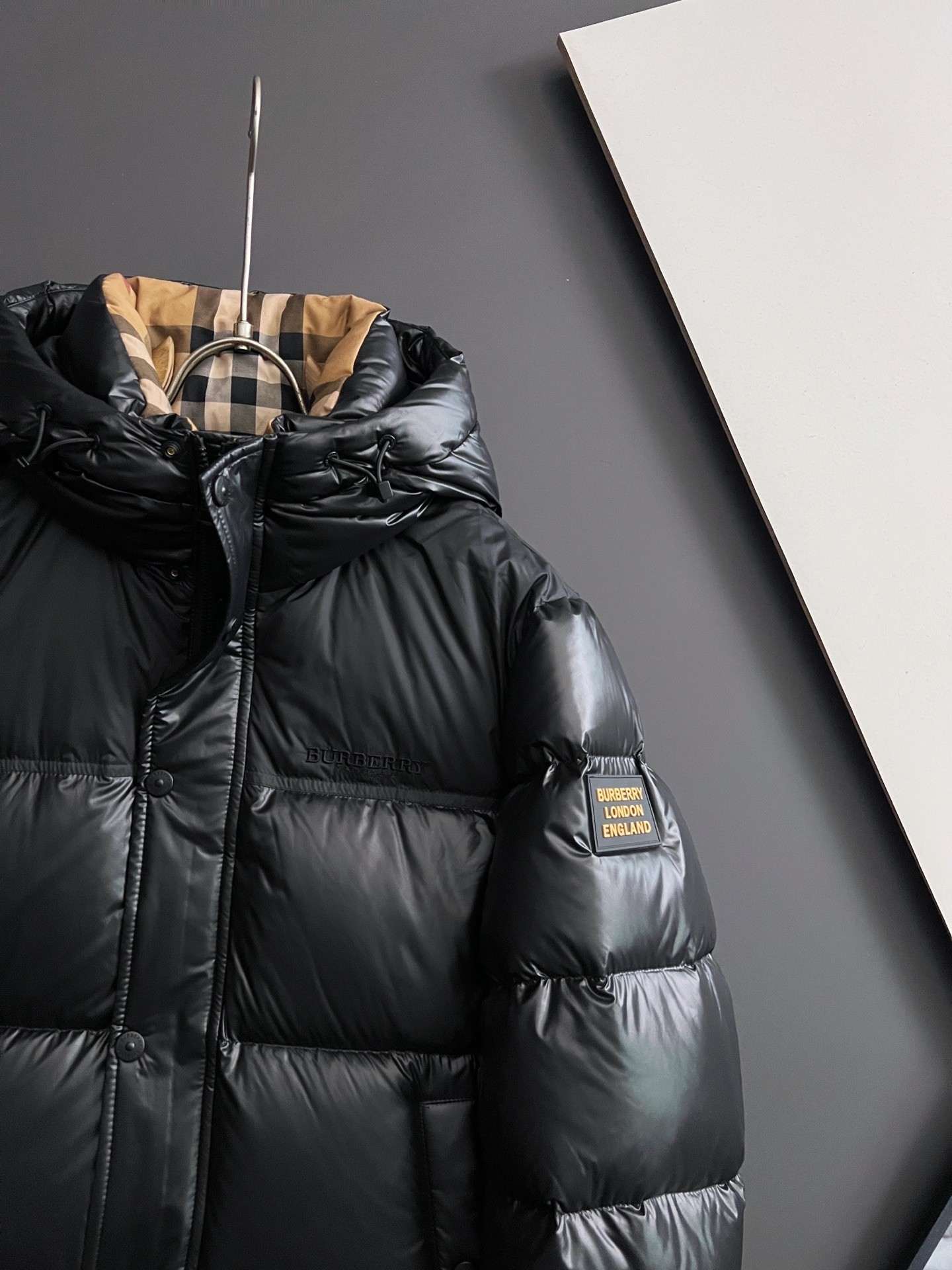 【BUREERRY旗艦店】（バーバリー）ダウンジャケット、ご好評に付き再入荷！！