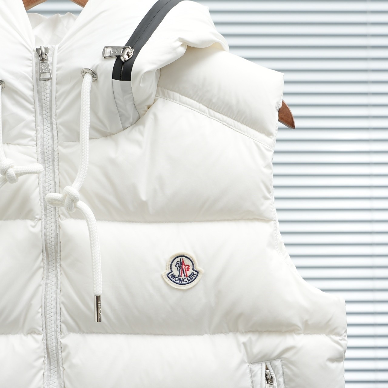 【人気】MONCLER モンクレール Cardamine ジレ ベスト ダウンベスト