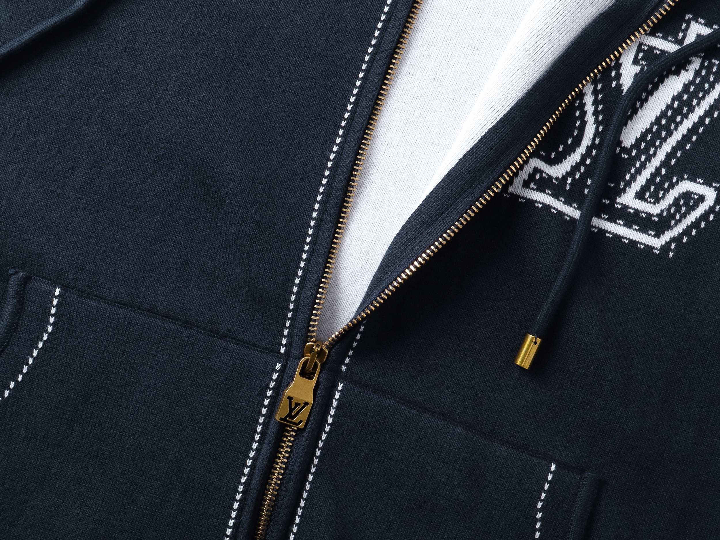 【LOUIS VUITTON旗艦店】ルイヴィトン パーカー ご好評に付き再入荷！