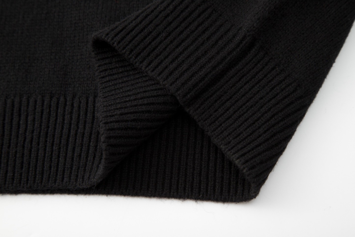 【BURBERRY旗艦店】バーバリー セーター 男女兼用 ご好評に付き再入荷！