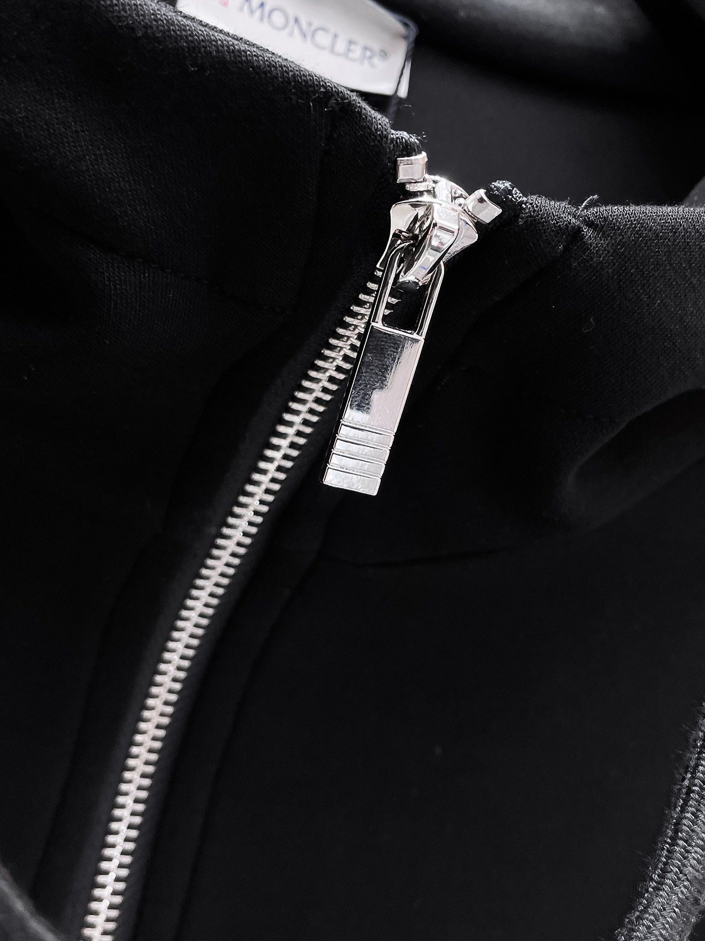 【MONCLER公式旗艦店】モンクレール 上下セット セットアップ ご好評に付き再入荷！