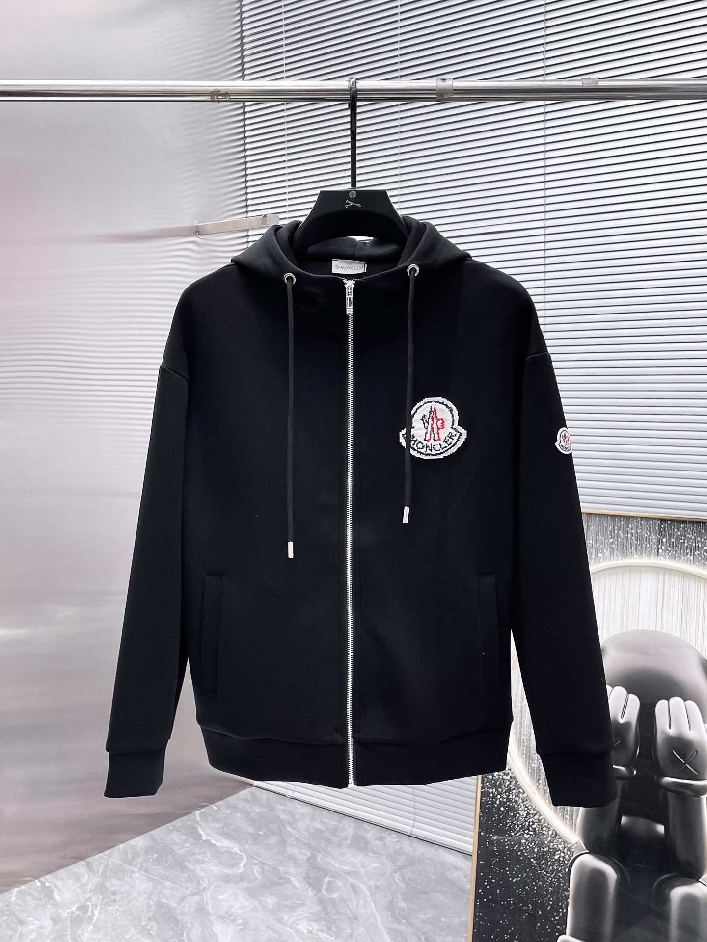 【MONCLER公式旗艦店】モンクレール 上下セット セットアップ ご好評に付き再入荷！