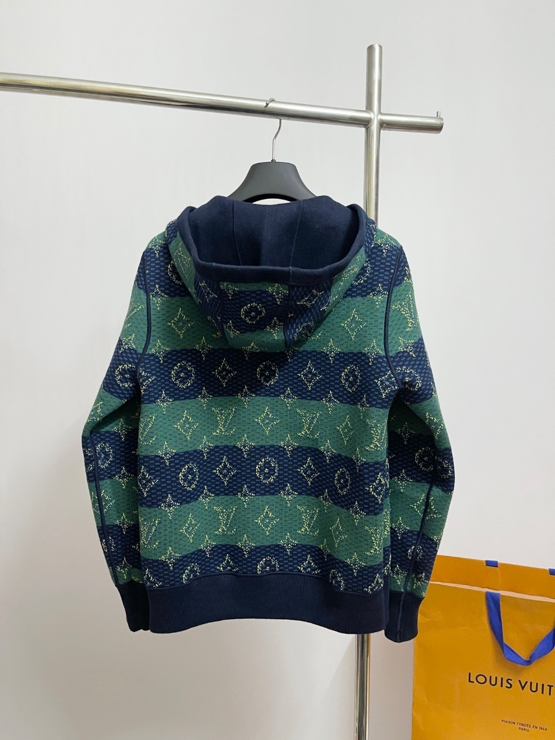 【LOUIS VUITTON旗艦店】ルイヴィトン ジャケット 、ご好評に付き再入荷！