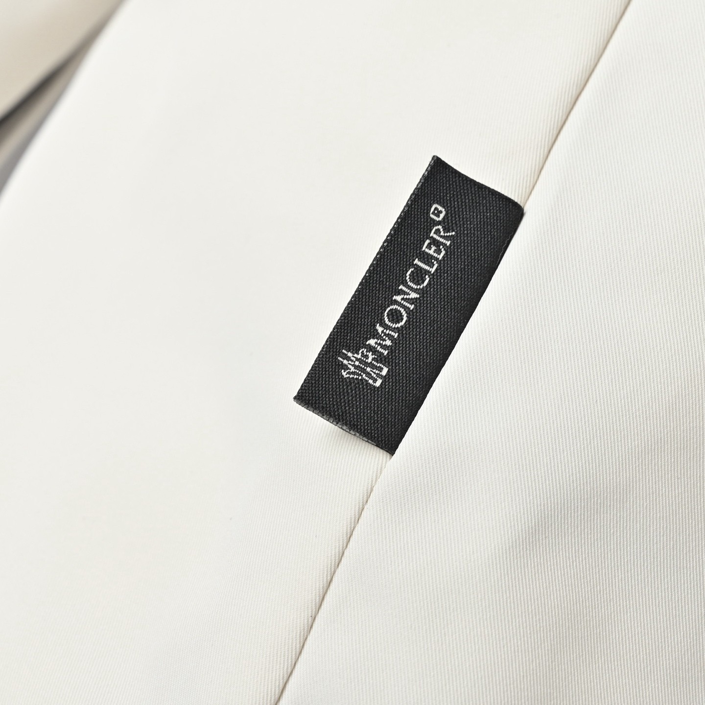 【MONCLER公式 旗艦店】モンクレール スキーのダウンジャケット ご好評に付き再入荷！