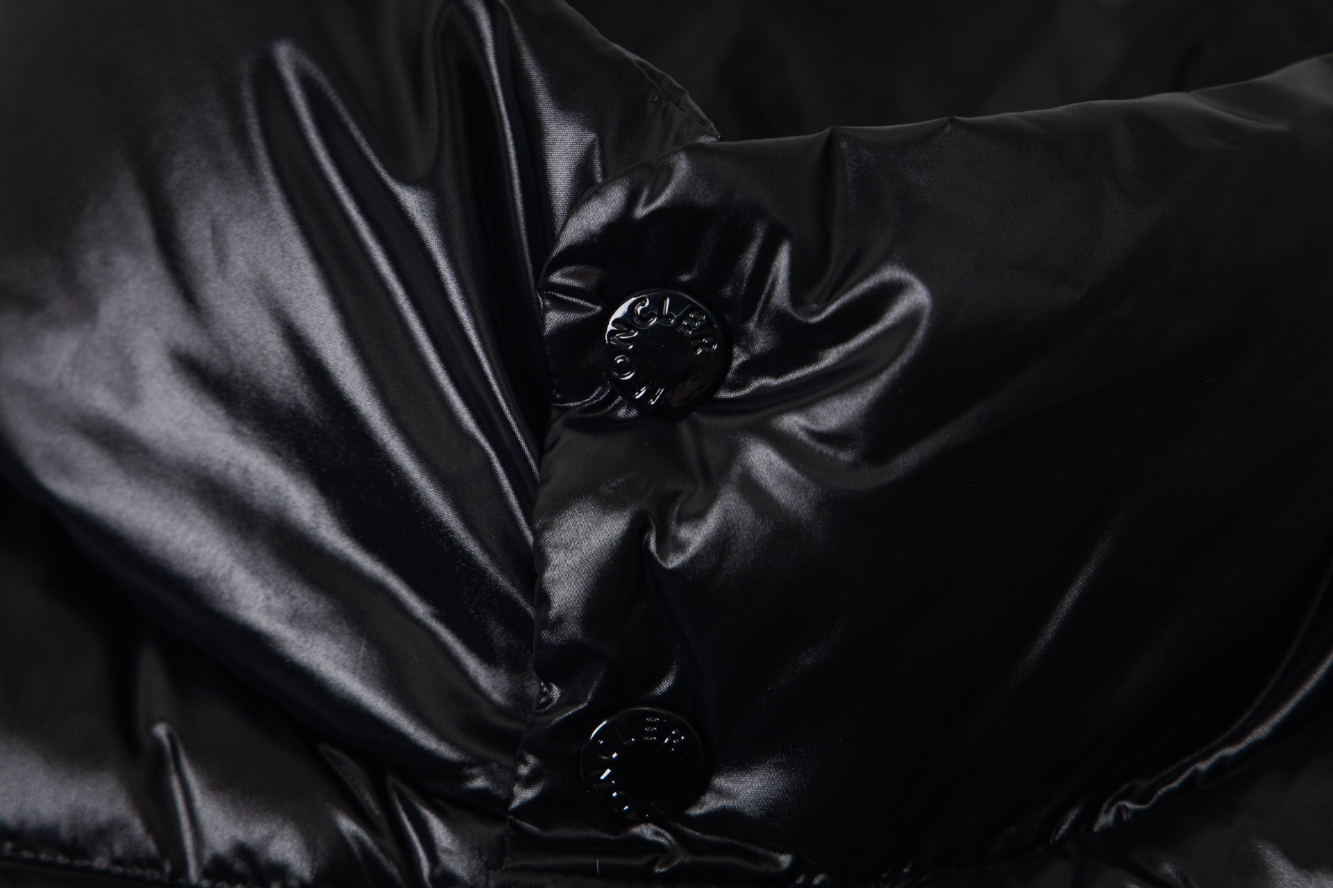 【人気】MONCLER モンクレール  ダウンベスト ご好評に付き再入荷！