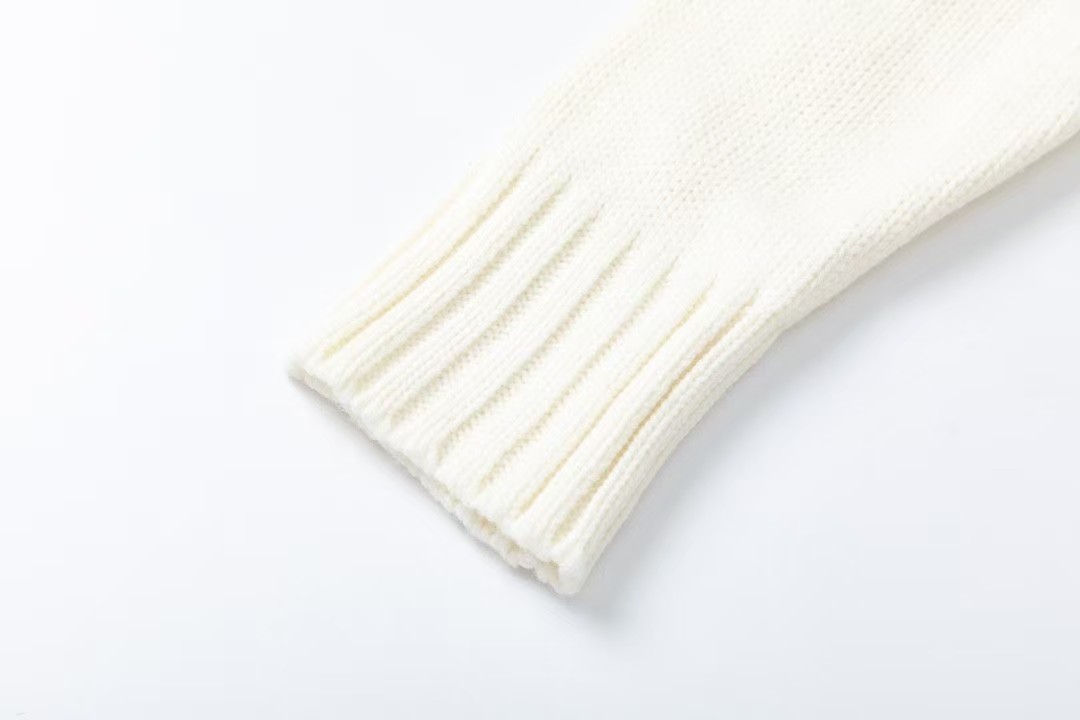 【人気】MONCLER モンクレール ダウンジャケット ご好評に付き再入荷！