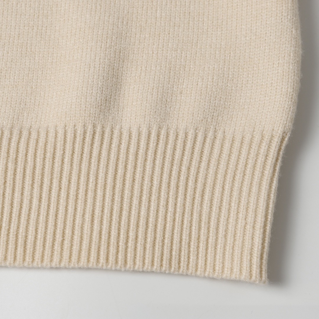 【STONE ISLAND旗艦店】 セーター 男女兼用 ご好評に付き再入荷！