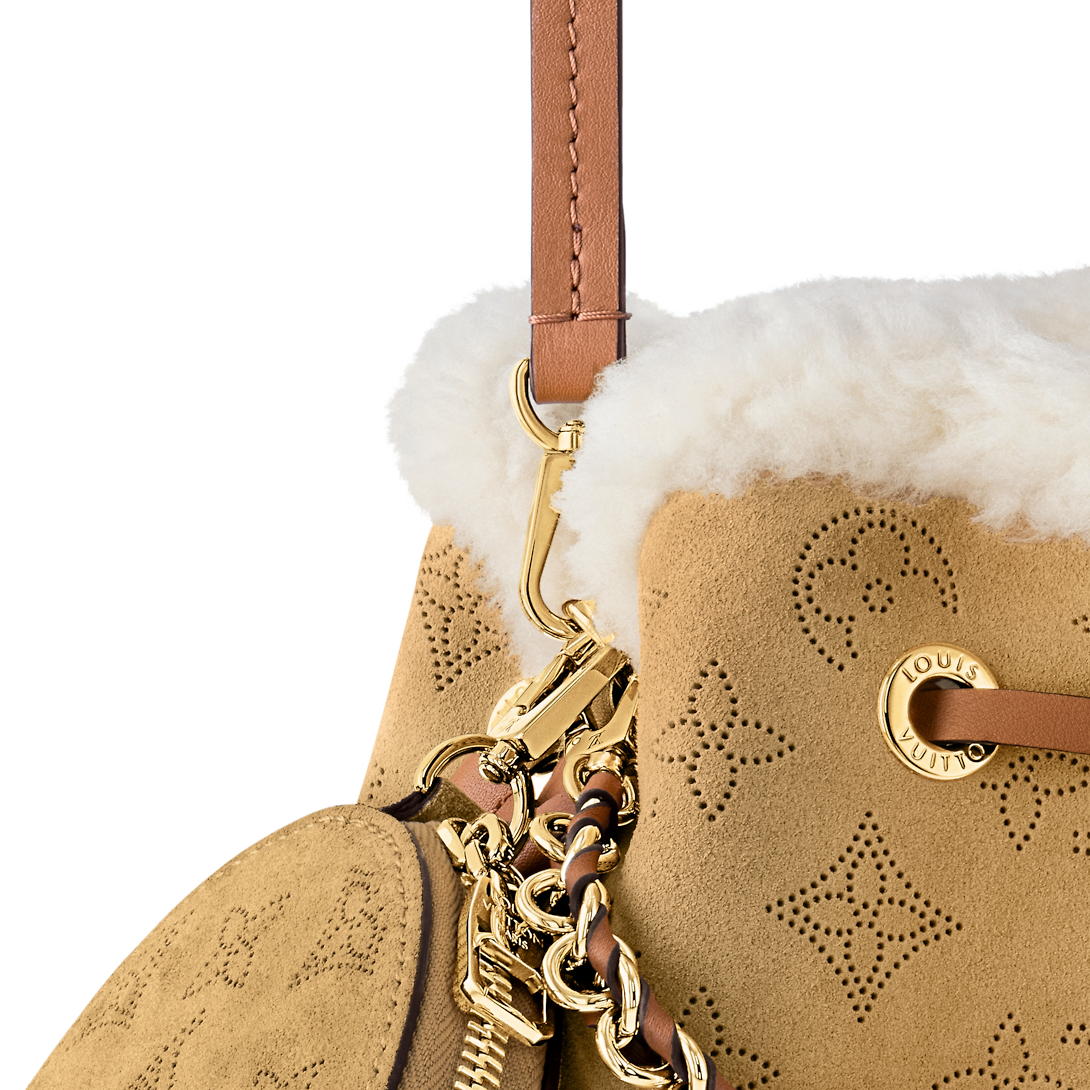 フォルムが可愛い LouisVuitton ベラ ショルダーバッグ ベージュ M11839