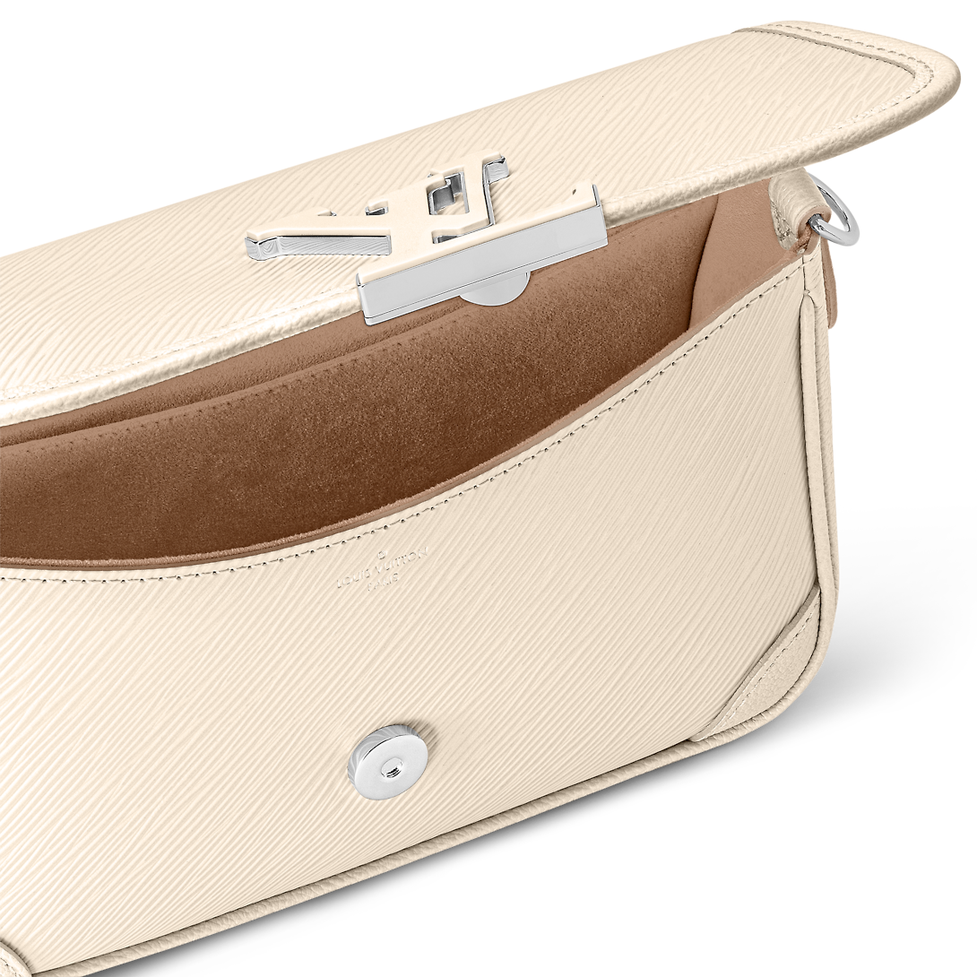 LOUIS VUITTON ルイヴィトン M59457 BUCI メッセンジャーバッグ