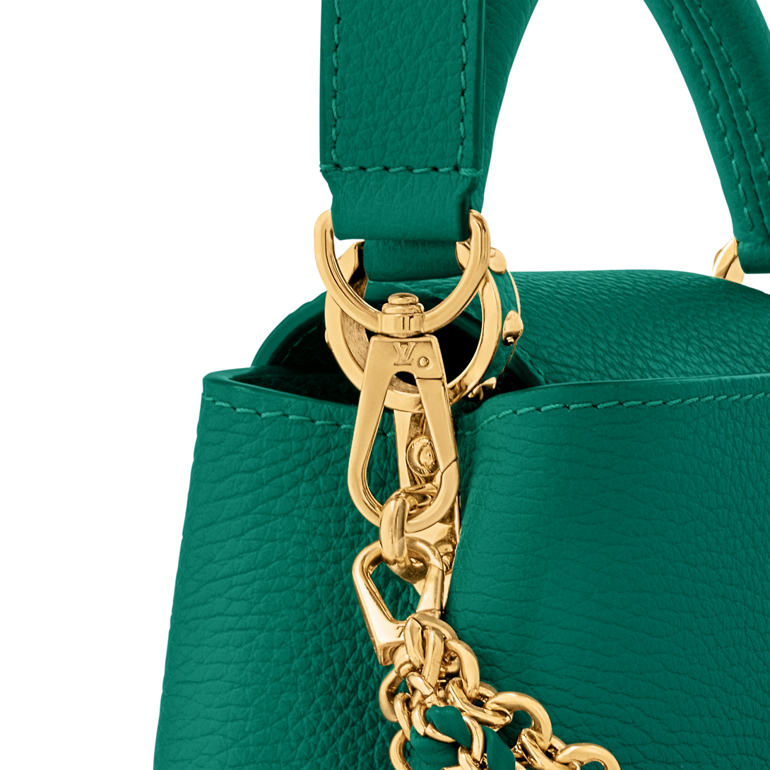 LOUIS VUITTON ルイヴィトン M11906 CAPUCINES ハンドバッグ