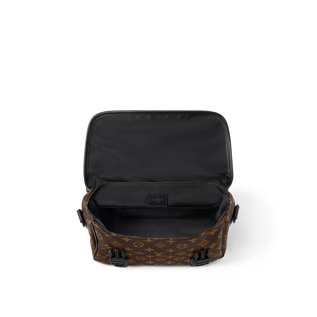 新作*LV*大容量トレイルメッセンジャーモノグラムバッグ M46972