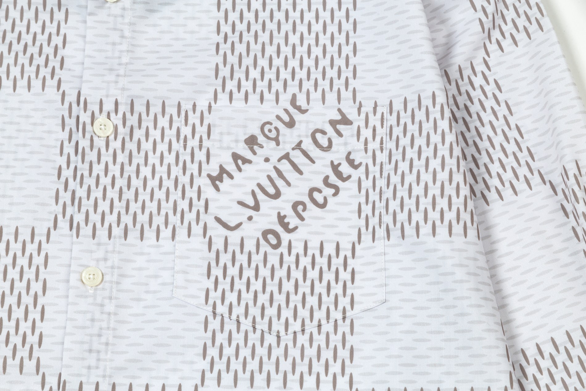 【LOUIS VUITTON 公式旗艦店】ルイヴィトン シャツ ご好評に付き再入荷 240715