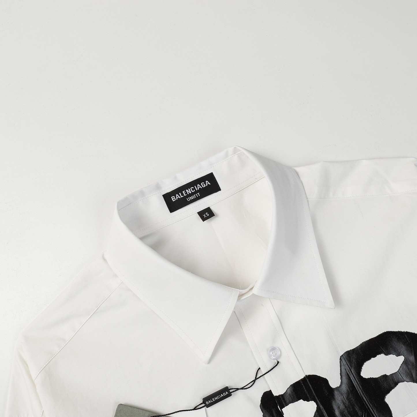 【BALENCIAGA 公式旗艦店】バレンシアガ シャツ ご好評に付き再入荷 240715