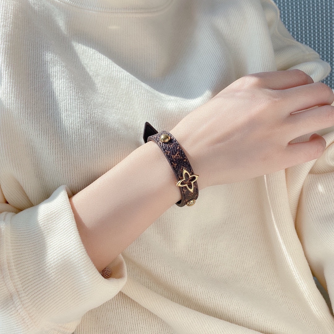 LOUIS VUITTON（ルイヴィトン）BLOOMING ブレスレット