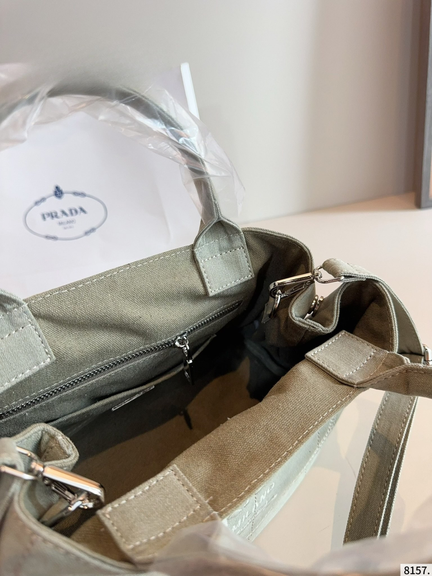 【PRADA旗艦店】プラダ ★超人気 ズックのハンドバッグ