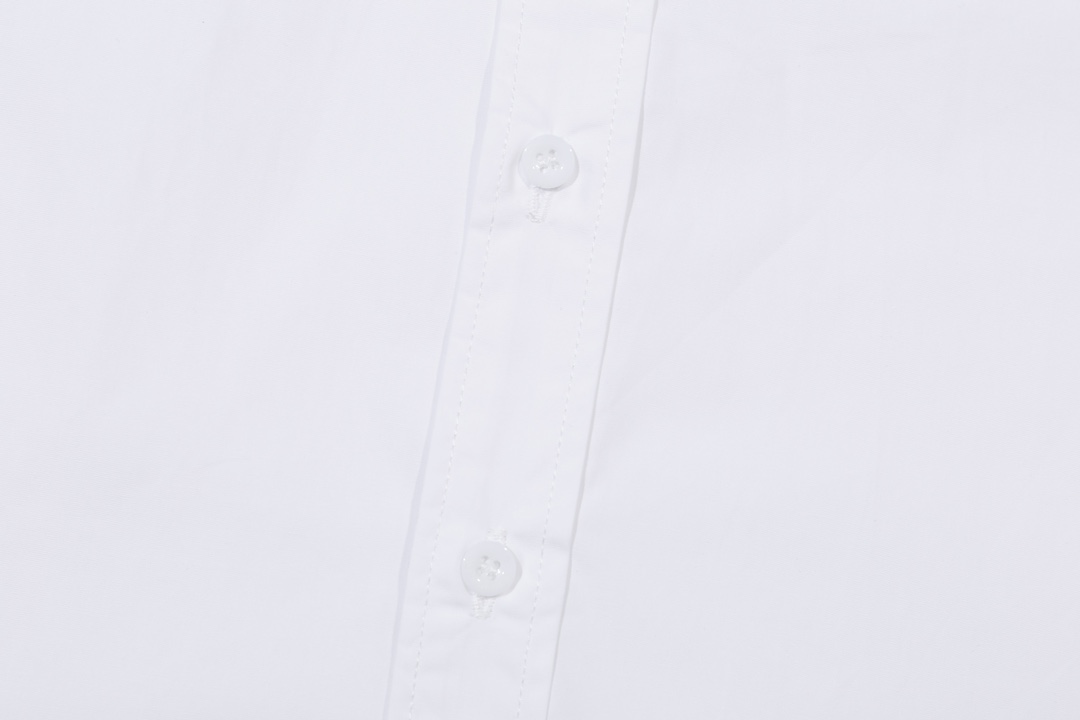 【BALENCIAGA 公式旗艦店】バレンシアガ シャツ ご好評に付き再入荷 240715