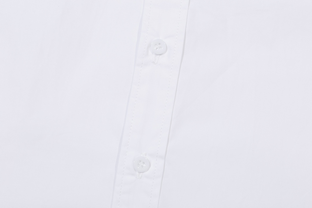 【BALENCIAGA 公式旗艦店】バレンシアガ シャツ ご好評に付き再入荷 240715