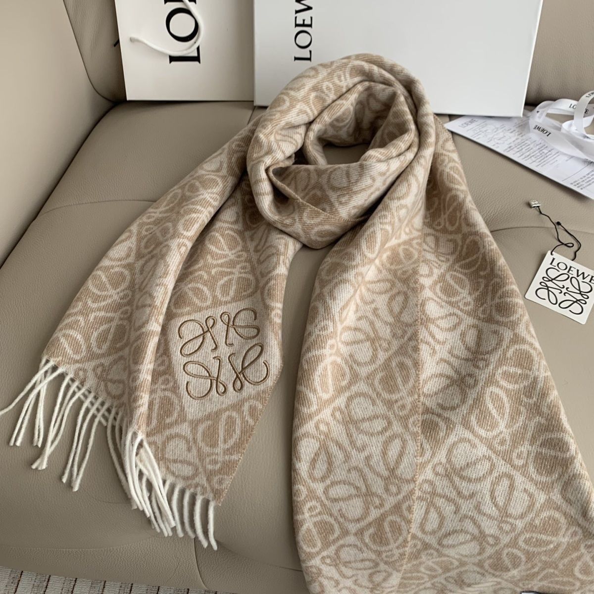 【LOEWE公式旗艦店】ロエベ スカーフ 2本目追加＋2,000円