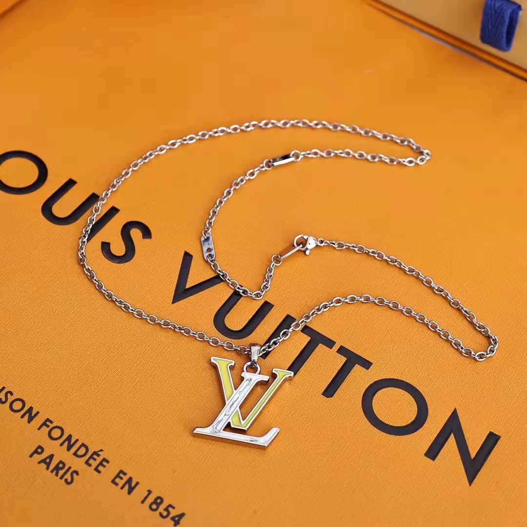 Louis Vuitton（ルイヴィトン）M00526 ペンダント