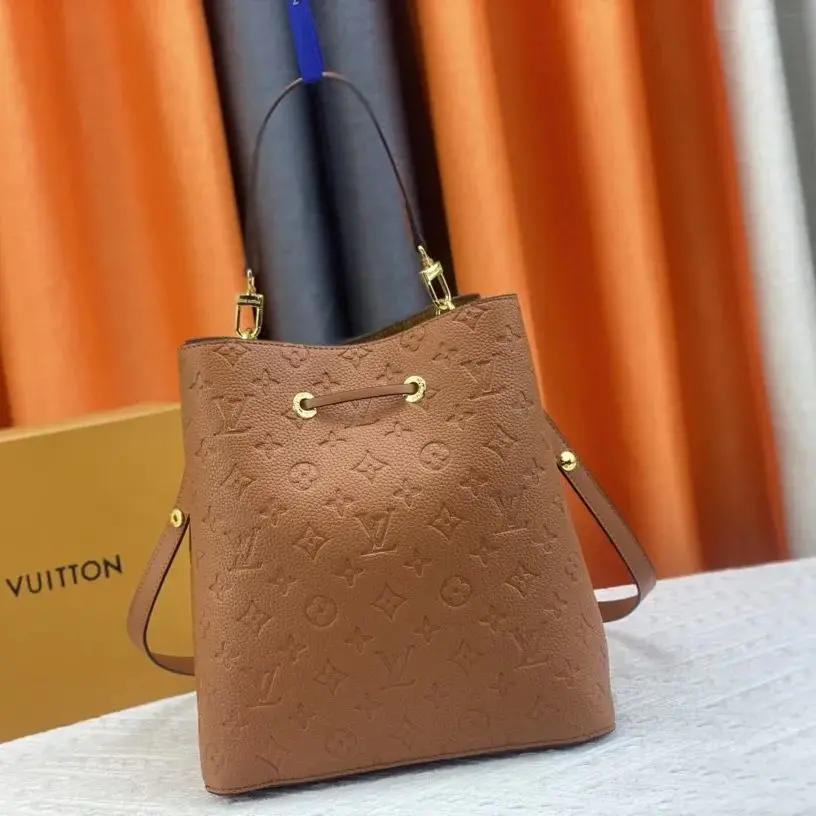 Louis Vuitton お洒落な【ネオノエバッグ MM】レザー 多用途 M45256 M45306 M44022