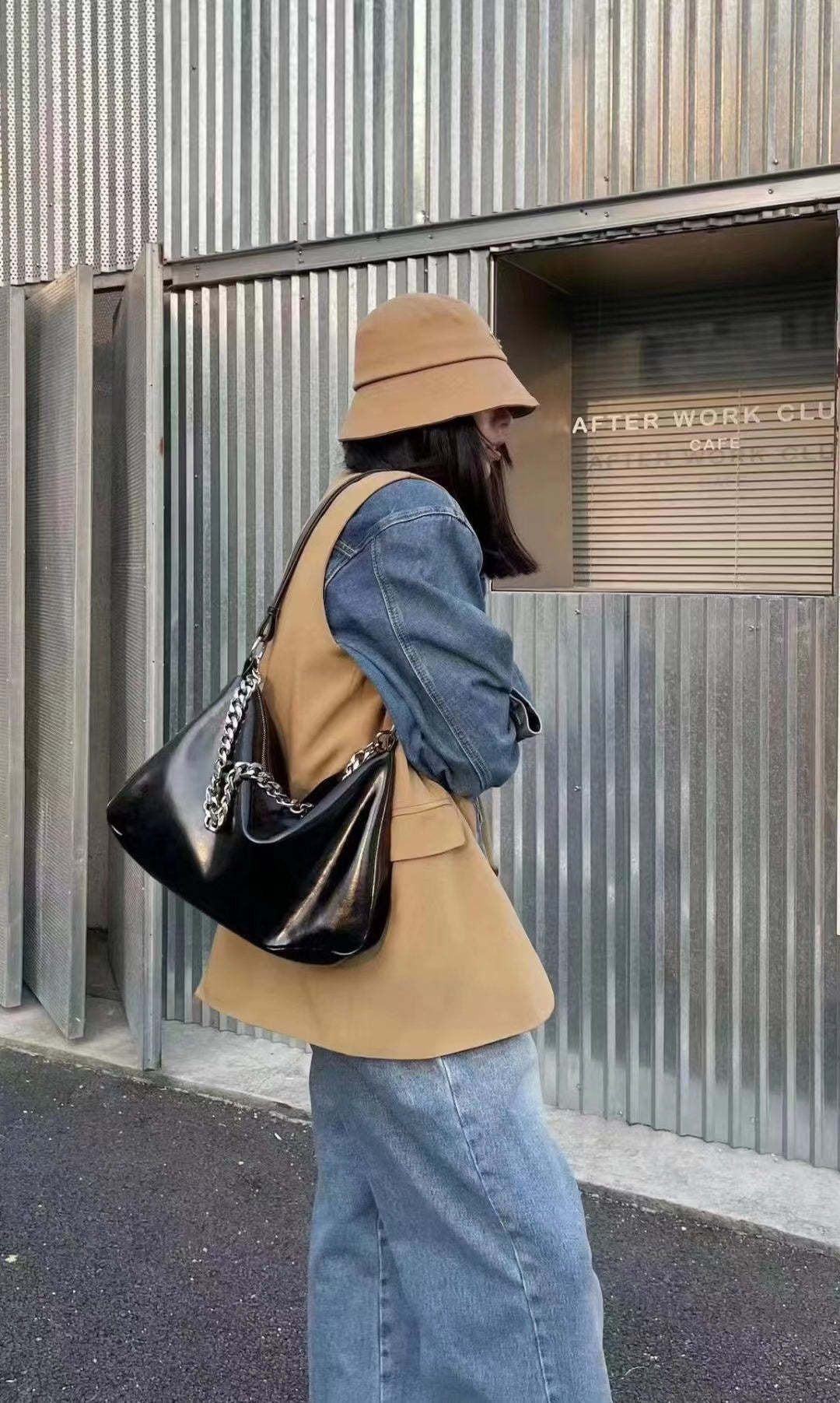 👜Ysl 側面のロゴ メッセンジャーバッグ