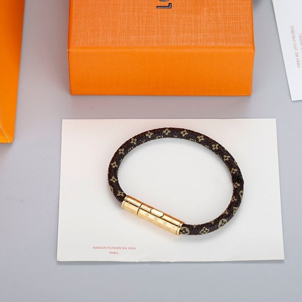 LOUIS VUITTON（ルイヴィトン）LV CONFIDENTIAL ブレスレット