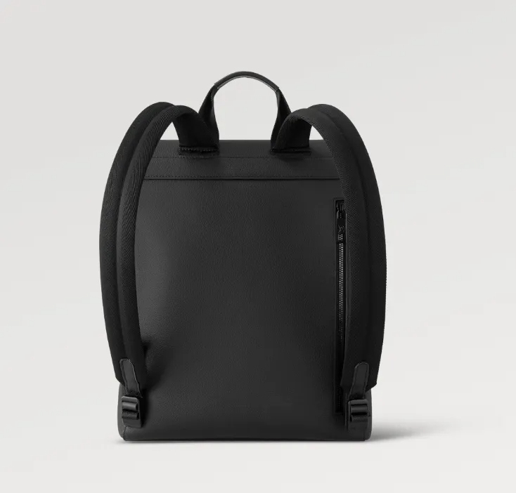 シルエットが美しい LOUIS VUITTON ファストライン バッグパック M21367