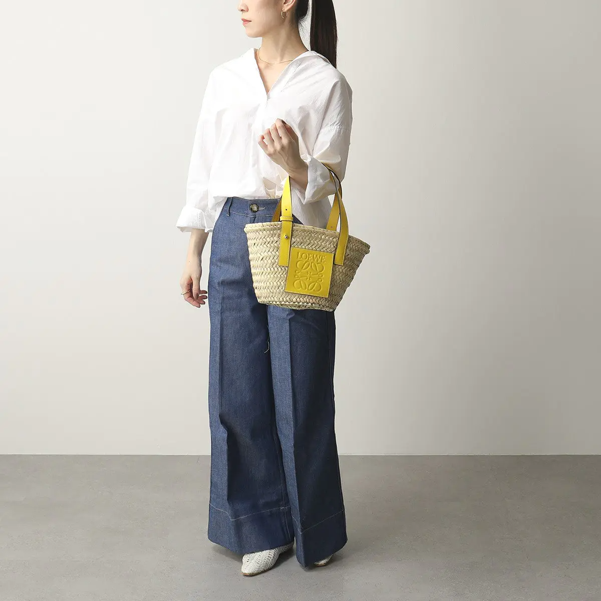 [バーゲンセール開催中!]人気大好評!LOEWE ロエベ 327.02.S93 BASKET SMALL BAG ラフィア×レザー カゴバッグ かご バスケット トート 鞄 8100/YELLOW/TAN/ WHITE レディース