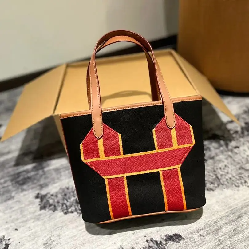 HERMES キャンバス製野菜バスケット