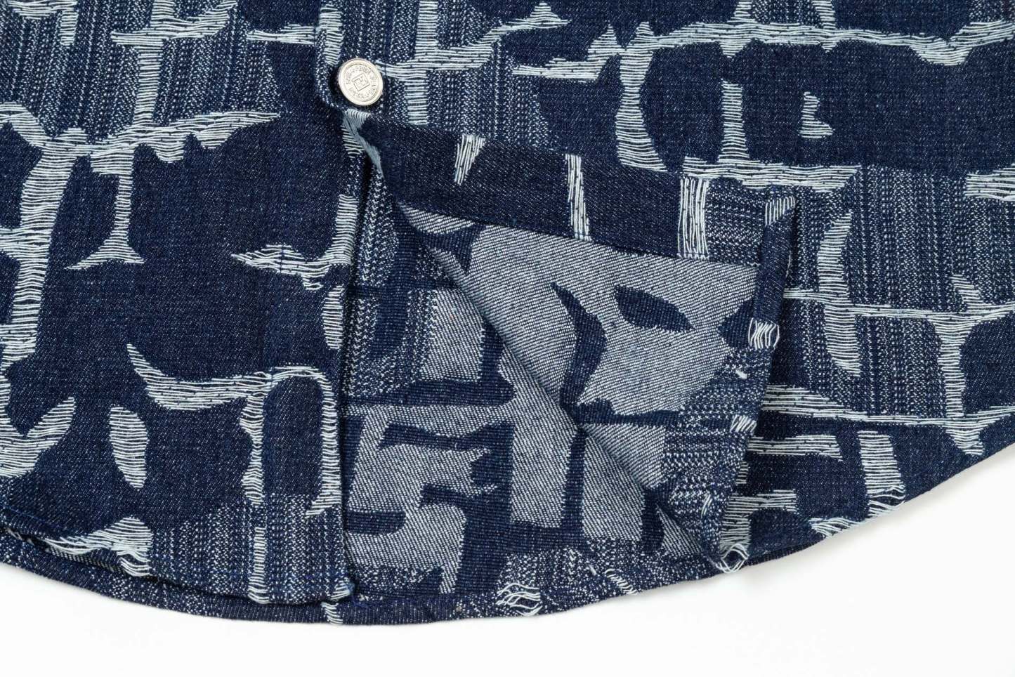 【FENDI 公式旗艦店】フェンディ シャツ ご好評に付き再入荷 240716