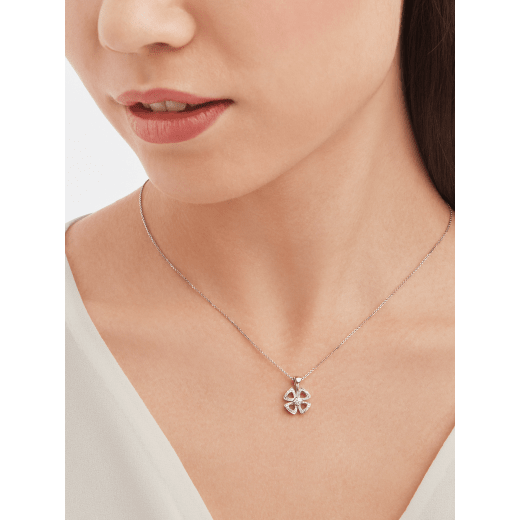 フィオレヴァー ネックレス