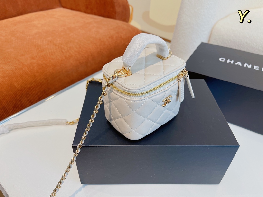 【Chanel 】【シャネル】ショルダーバッグ & クロスボディバッグ 10x7x9 cm