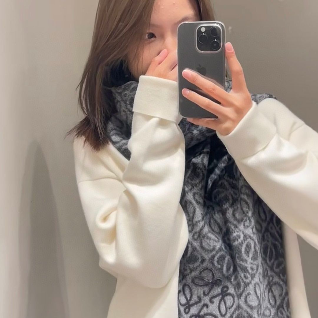【LOEWE公式旗艦店】ロエベ スカーフ 2本目追加＋2,000円