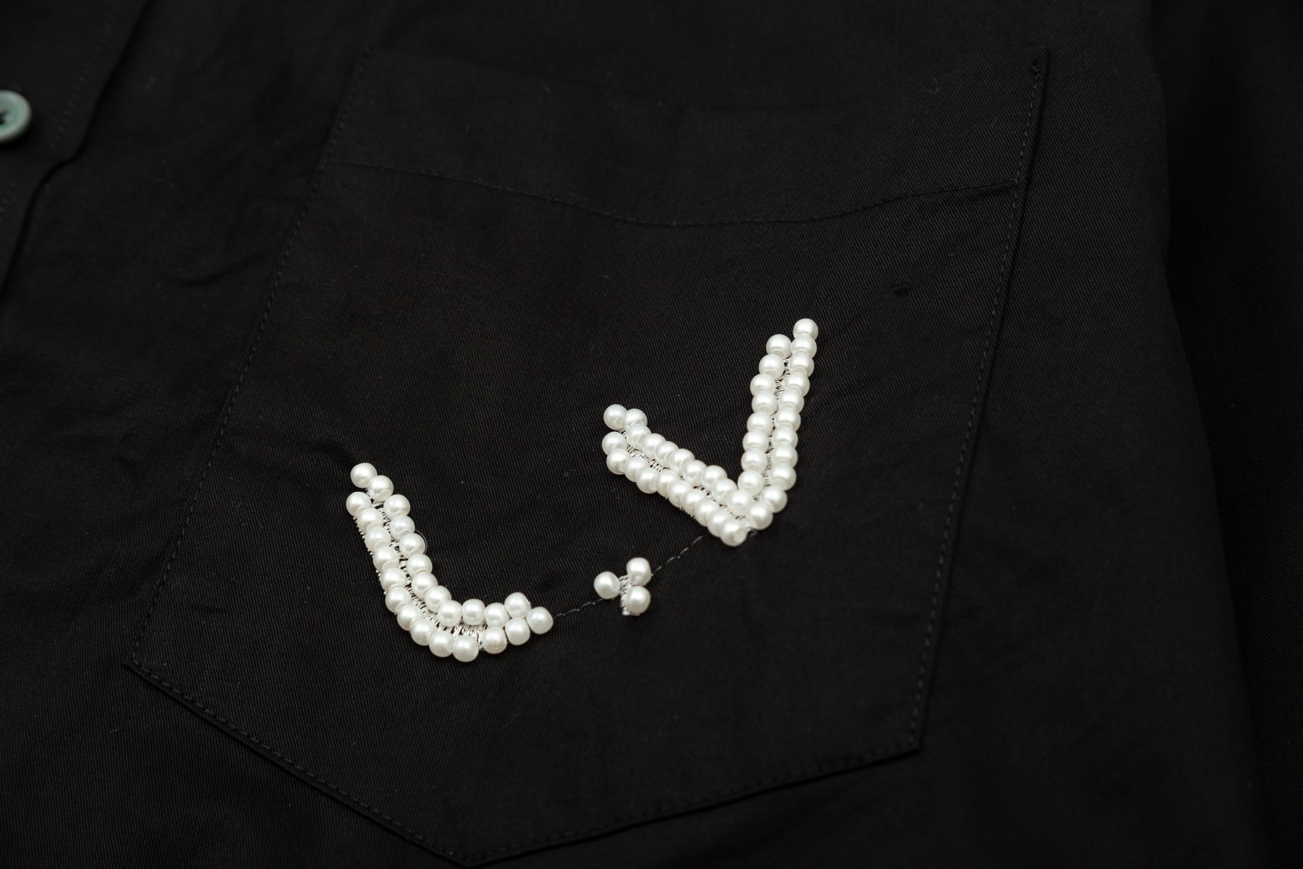 【LOUIS VUITTON 公式旗艦店】ルイヴィトン シャツ ご好評に付き再入荷 240715