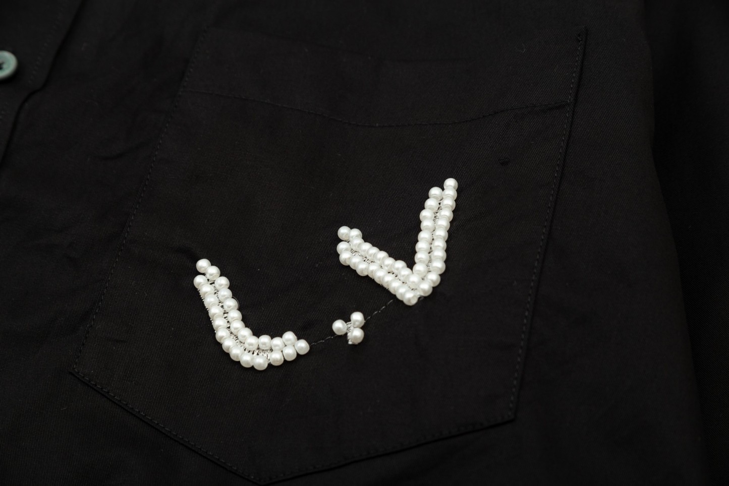 【LOUIS VUITTON 公式旗艦店】ルイヴィトン シャツ ご好評に付き再入荷 240715