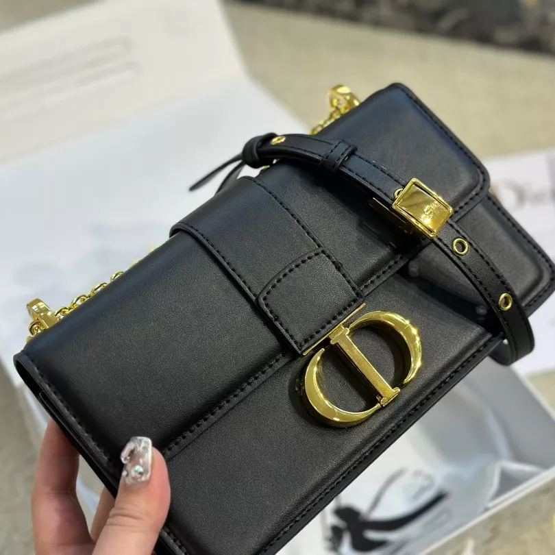 Dior Montaigneモンタン30モデル