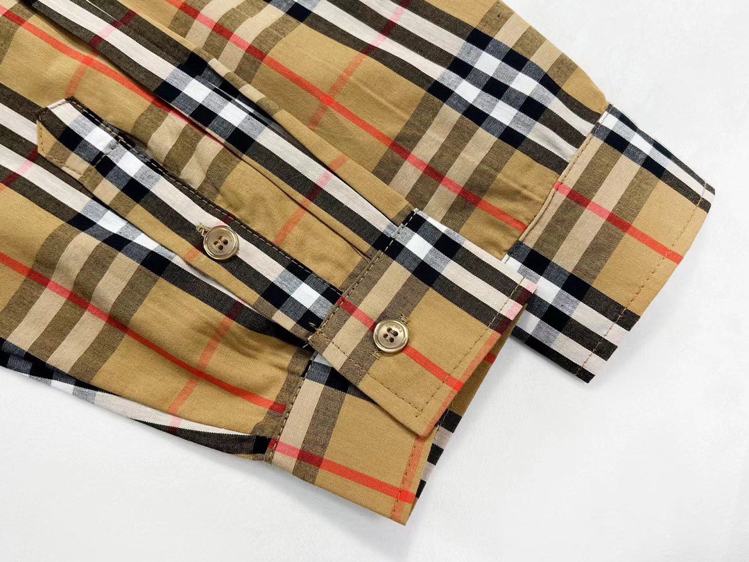 【BURBERRY公式旗艦店】バーバリー シャツ ご好評に付き再入荷！