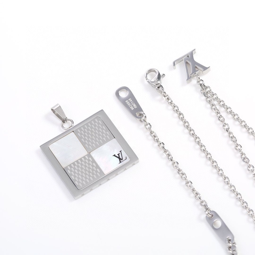 Louis Vuitton（ルイヴィトン）ペンダント