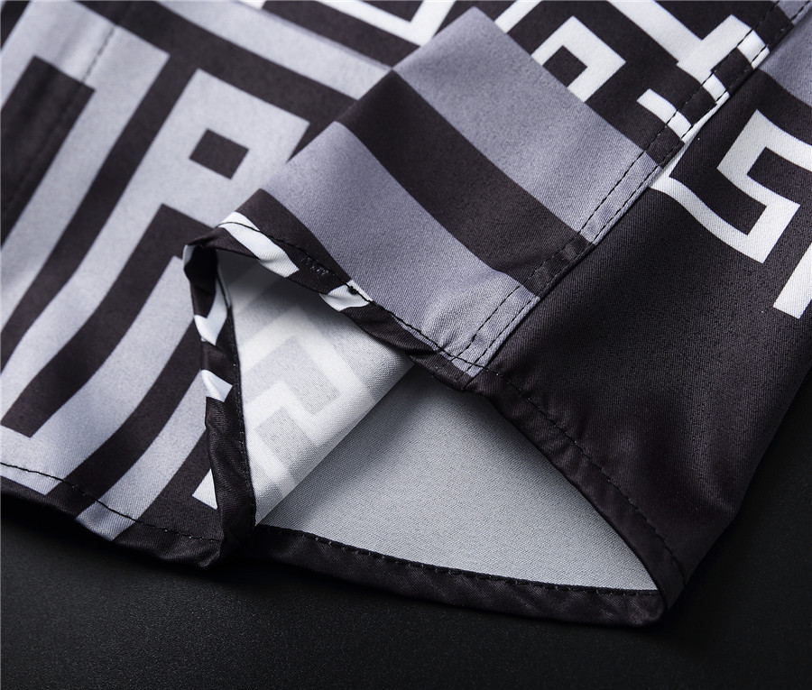 【VERSACE 公式旗艦店】ヴェルサーチ シャツ ご好評に付き再入荷！