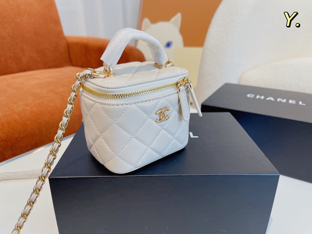 【Chanel 】【シャネル】ショルダーバッグ & クロスボディバッグ 10x7x9 cm