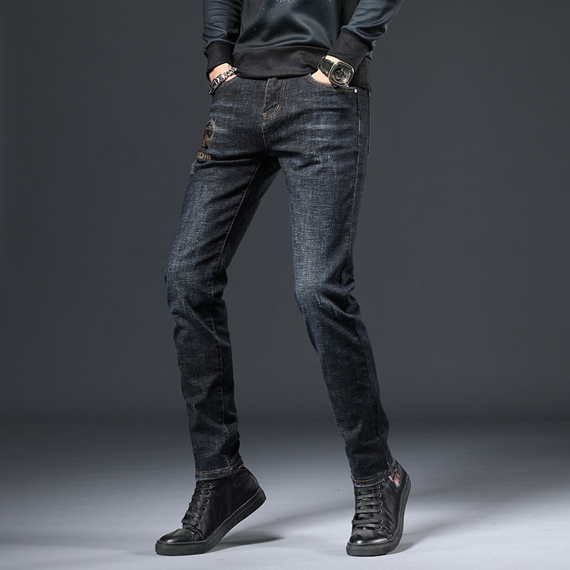 FENDI (フェンディ)公式旗艦店 刺繍ロゴ 、新作ジーンズ