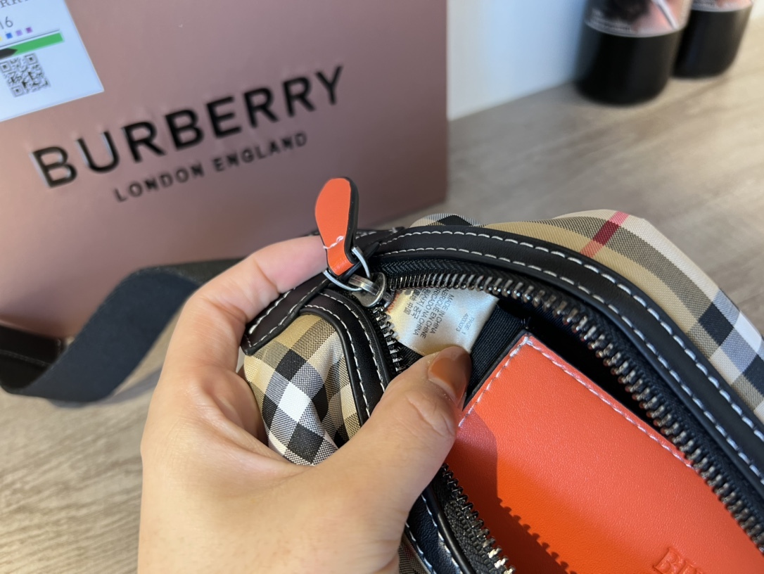 【BUREERRY公式 旗艦店】（バーバリー） ウエストポーチ 28cmX16cm